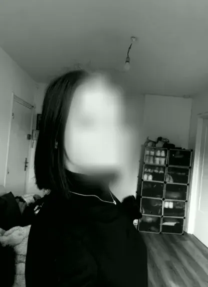 Claudia, 18 años